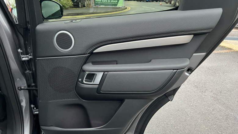 Land Rover Discovery 3.0 D350 Dynamic HSE 5dr Auto Diesel Station Wagon